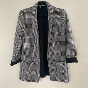 GREAT CONDITION - H&M Black and White Patterned Blazer